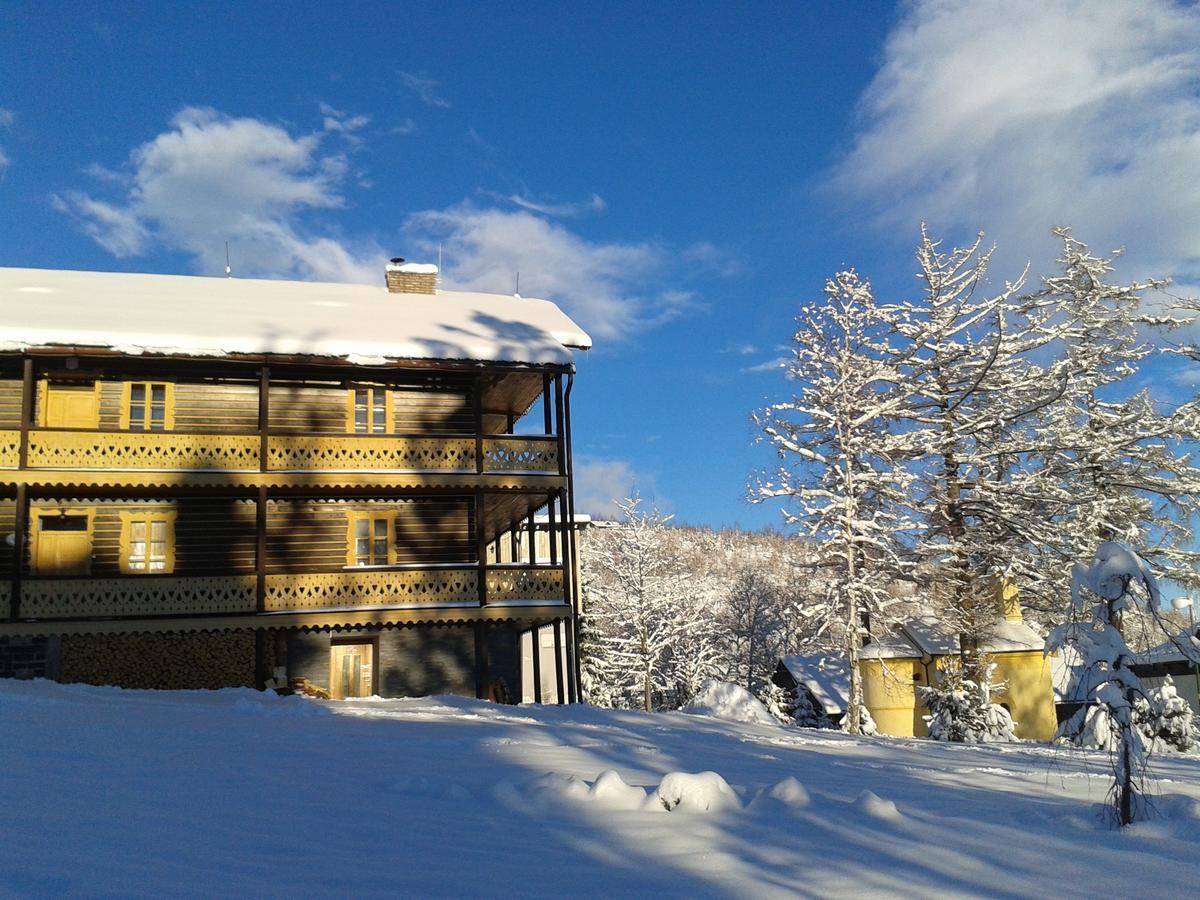 Svajciarsky Dom Guest House Vysoke Tatry Ngoại thất bức ảnh
