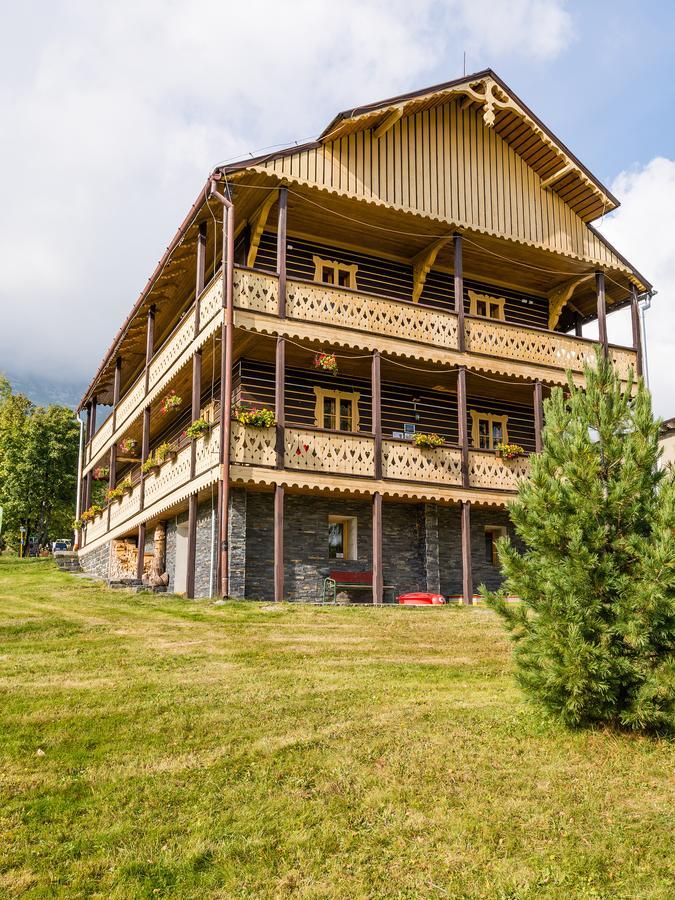 Svajciarsky Dom Guest House Vysoke Tatry Ngoại thất bức ảnh
