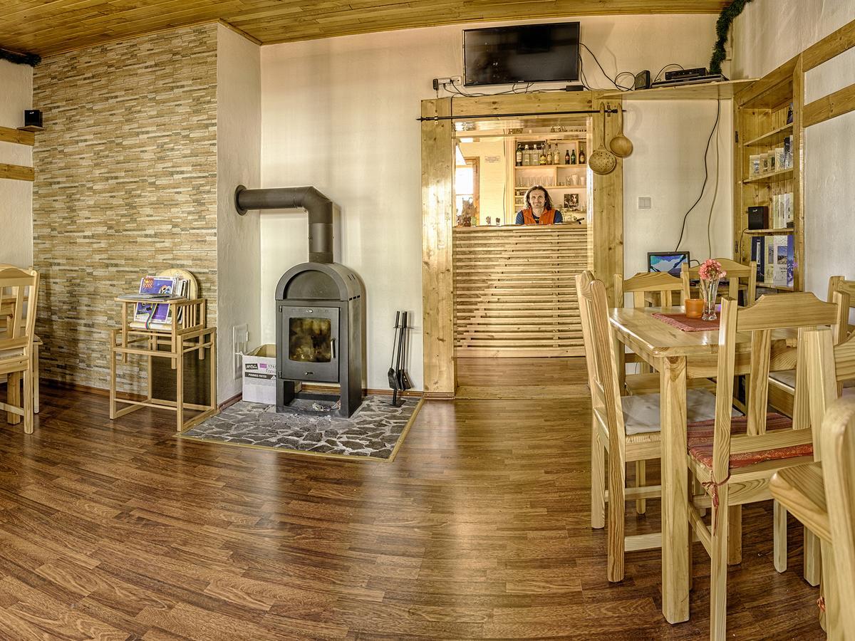 Svajciarsky Dom Guest House Vysoke Tatry Ngoại thất bức ảnh